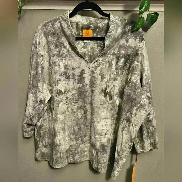 Rudy Rd Embellished V-Neck Pullover Tunic Plus Size (3x)--NWT - Picture 1 of 9